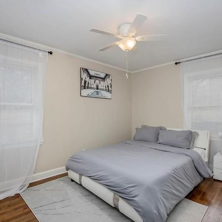Minutes Away From Downtown Area Apartment Charlotte Exterior photo