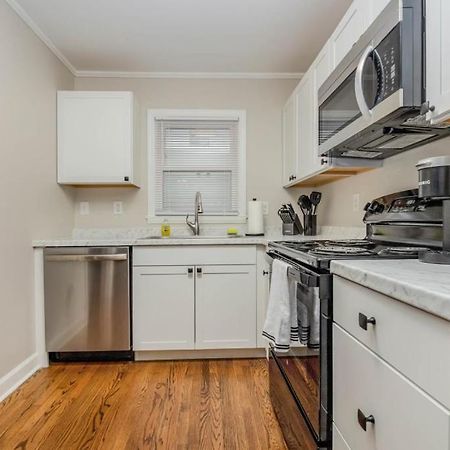 Minutes Away From Downtown Area Apartment Charlotte Exterior photo
